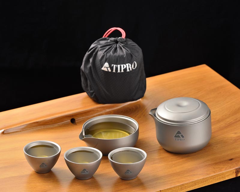 Titanium tea set